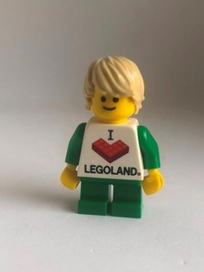 即決　未使用　レゴ　LEGO　レゴランド　Ｔシャツの男の子　ミニフィギュア　ミニフィグ　シティ　タウン　スマイル