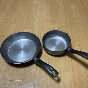 鉄製フライパン、鉄製鍋