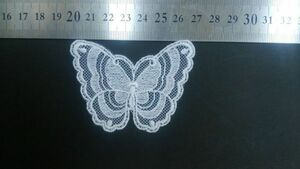 ■(NM069)蝶柄の白のチュールレースのモチーフ（3枚）