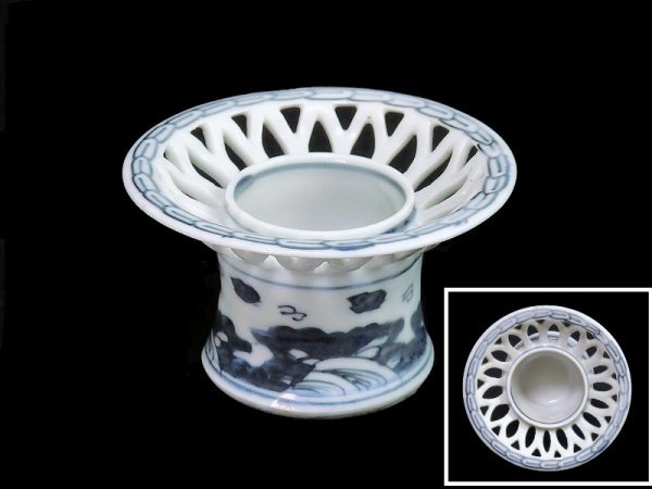古伊万里 白磁透月雲文四方型盃台 江戸時代/1603-1867CE
