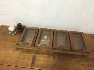 ■レトロ■古い木 小ぶり４連ガラスケース　ゆらゆらガラスボックス　お菓子　レトロガラスコレクション