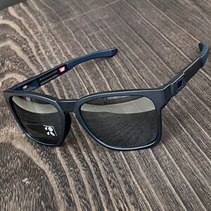 サングラス オークリー★OAKLEY Catalyst★カタリスト 偏光 ミラーレンズ マット ブラック【新品】釣り スポーツ ゴルフ アウトドア 黒