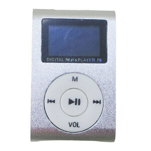 送料無料 MP3プレーヤー アルミ FMラジオ LCDスクリーン付き クリップ microSD式 MP3プレイヤー シルバーｘ１台
