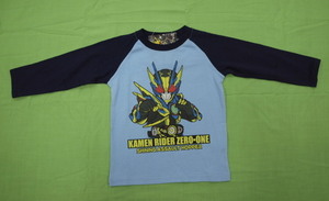 新品　100　30％OFF　仮面ライダーZERO-ONE　長袖Ｔシャツ　サックス　レターパック発送（代引き不可）PQ9179