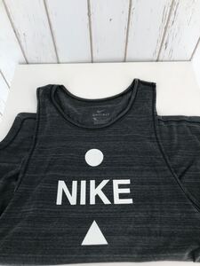 ナイキ　NIKE タンクトップ　グレー系　ドライフィット