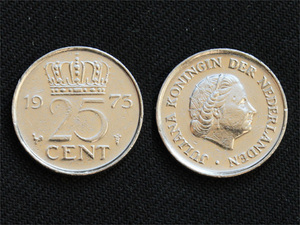 【オランダ】 25セント 1973年 ユリアナ女王 ニッケル貨　cent