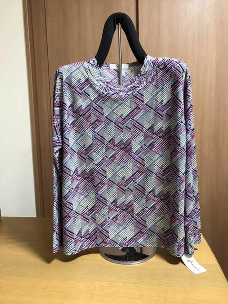 [新品] 激安・在庫処分　M～Lサイズ　レディースプリントカットソー　ミセスカットソー　婦人カットソー　えりカット入り　幾何学花柄