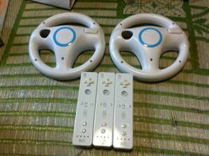 WiiハンドルとWiiリモコンのセット　ジャンク品