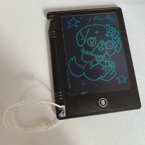 【即発送】タッチペン 紛失防止ストラップ付 4.4インチ 電子メモ ブラック 電池交換可