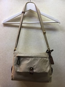 s202k　イノセント　innocent MODERNE DE SACS　ショルダーバッグ　サイズ約、W27×H20×D14㎝　ベージュ系