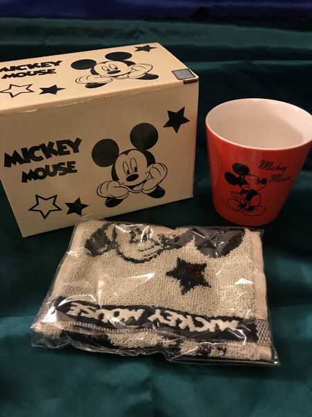 MICKEY MOUSE ミッキーマウス カップ ハンカチ セット
