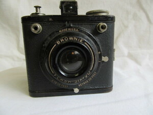 ★ビンテージ／BOXカメラ★Kodak BROWNIEフラッシュSIX-20★1940年代Made in USA