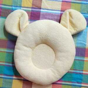 baby Disney pillow largish Pooh yellow color towel ground newborn baby used 