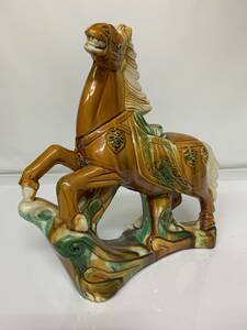  Tang three . horse ornament 