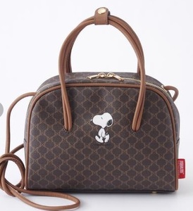  new goods .... Snoopy bag Brown Snoopy shoulder bag tea color pretty character handbag 