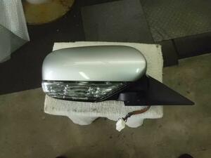  Legacy UA-BL5 right side mirror 39D 012277