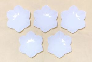 . mountain structure white flower type small plate 5 sheets 