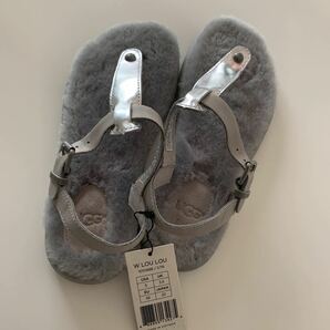 新品ugg アグ　ムートンサンダルトング22㎝ボア ムートンシューズ