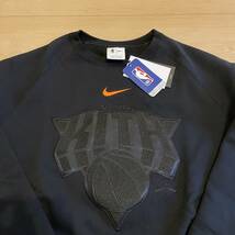 【値下げ】新品 未使用 Kith & Nike for New York Knicks Fleece Crewneck Black キス ナイキ ニューヨーク ニックス クルーネック Lサイズ_画像5
