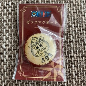 ☆ ONE PIECE ワンピース 麦わらストア 海賊旗デザイン ガラス マグネット エース☆