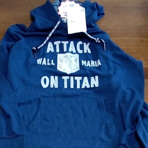 進撃の巨人 プルオーバーパーカー ウォールマリア 新品タグ付き しまむら attack on titan WALL MARIA