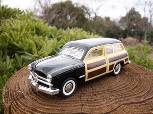 【送料350円】ウッディーワゴン ミニカー ブラック １９４９年式 1/40 ＦＯＲＤ フォード