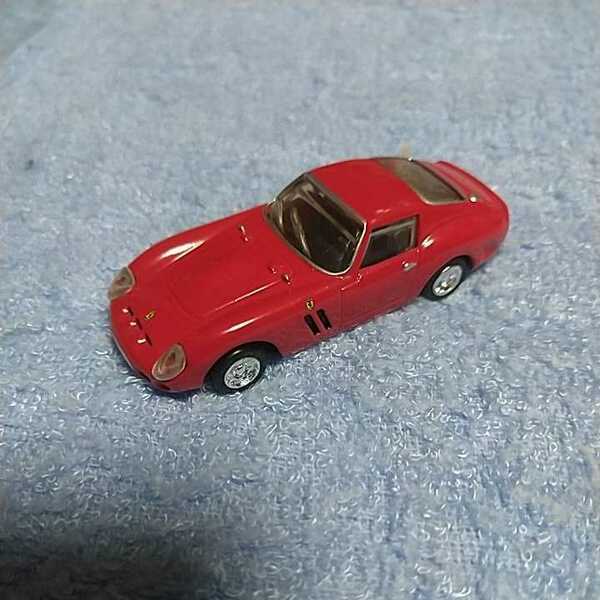 【人気車のコレクションミニカー！】フェラーリ 軌跡の名車コレクション 250GTO(1962) １／７２スケールモデル ROOTS