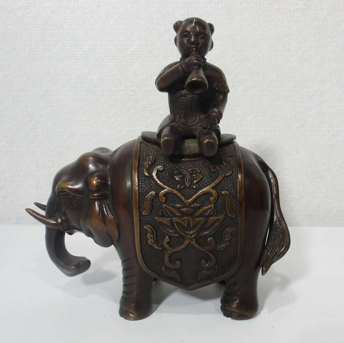中国古玩 のったり香炉 仙人 古銅製 置物 時代物 M ジャパン公式