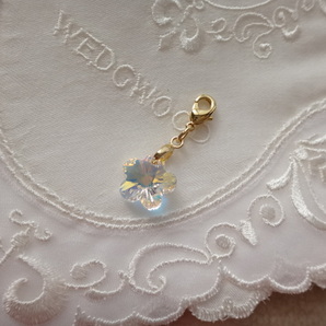 送料無料♪スワロフスキー♪チャーム♪フラワーお花♪ストラップにも♪No.7