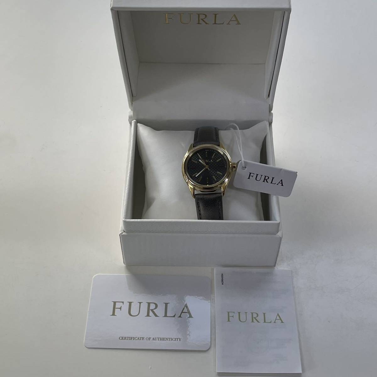 正規品新品 - 【新品未使用】FURLA 時計 - 安い購入:10897円