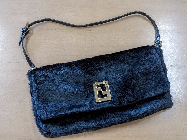 ハンドバッ】 FENDI - お値下げフェンディ FENDI ファーバッグの通販