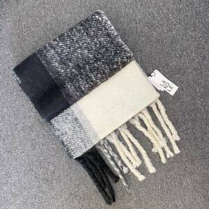 [*book@160] LAKOLElakore fringe check muffler black white winter thing small articles protection against cold free size lady's tag attaching unused goods 
