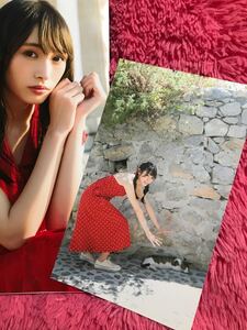 ポストカード付き 欅坂46 渡辺梨加1st写真集「饒舌な眼差し」