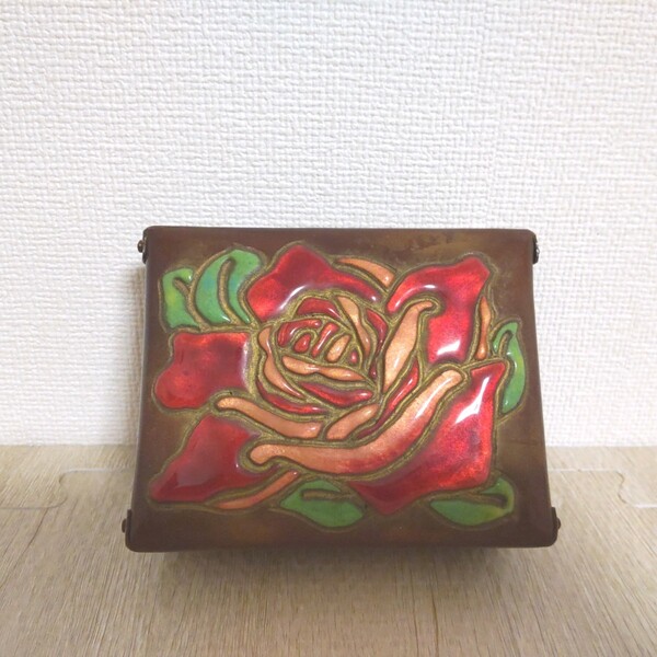 お値下げしました、安藤七宝 薔薇 小物入れ