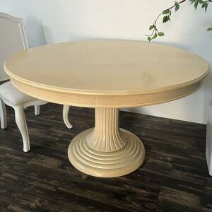 n715r80 欧米風 自然なアンティーク感が施されている丸テーブル センターテーブル おしゃれで可愛い 優雅な雰囲気 ベージュ 直径120㎝ 木製