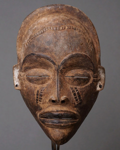 アフリカ　コンゴ　チョクウェ族　マスク　仮面　No.205　木彫り　アフリカンアート　彫刻　