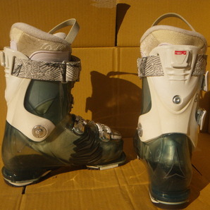 woman Ladies ATOMIC HAWX 90 24.0 - 24.5cm ski boots レディース アトミック スキーブーツ ソール長285㎜ スケルトン ４Buckleの画像6
