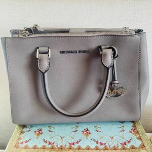 マイケルコース　グレーBAG《MICHAELKORS》ショルダーバッグ