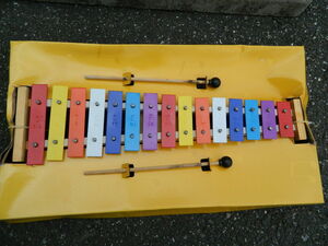  unused * Little Lyon XYLIPHONE (1)