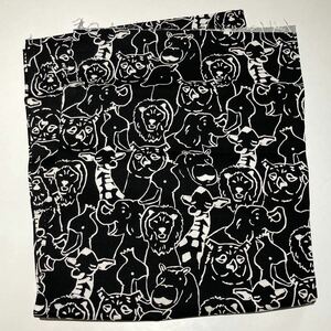 アニマル　プリント柄　黒　布地（日本製）綿　110×70cm