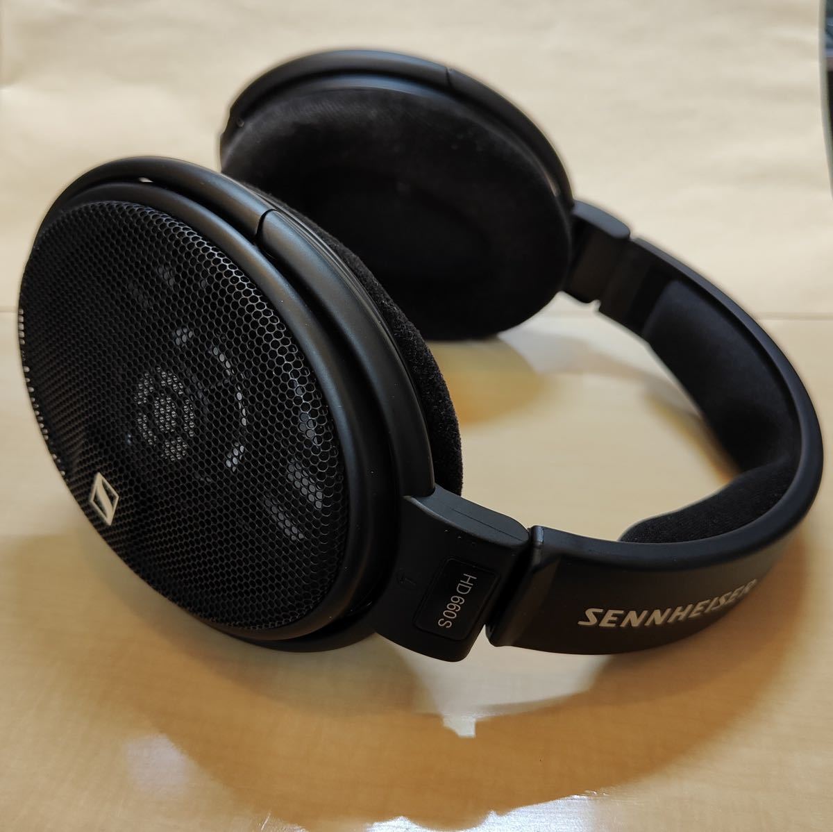 直営店情報 ゼンハイザー ヘッドホン オープン型 HD 660 S 美品