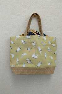 ☆ハンドメイド☆ミニトート ランチバッグ 巾着蓋付き 表側にポケット付き 小鳥柄 文鳥 雀 水玉 イエロー系くすみカラー
