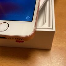 【送料無料】中古iPhone SE 64GB ローズゴールドSIMロック解除済み Apple 箱無・おまけ付属品未使用付き SIMフリー イヤホンジャック貴重_画像4