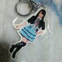 NMB48 與儀ケイラ 全身アクリルキーホルダー 中古_画像1