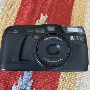 RICOH コンパクトフィルムカメラ ZOOM 　ジャンク扱い　中古