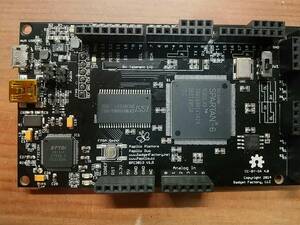 Papilio　DUO-2MB　（ＡＴｍｅｇａ３２Ｕ４＋Ｓｐａｒｔａｎ６　ＬＸ９開発ボード） FPGA 評価ボード