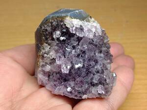 【紫水晶・98g】 アメジスト 水晶 原石 宝石 ジュエリー 誕生石 鑑賞石 自然石 天然石 鉱物 インテリア
