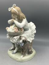 リヤドロ LLADRO 陶器人形 犬 少女 花咲く季節に フィギュリン スペイン製 陶器 置物 リアドロ _画像4