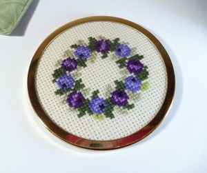 β プチポワン 手鏡 β 刺繍 ミラー 鏡 プチポアン コンパクトミラー