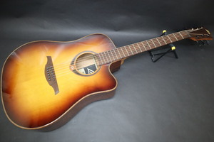 写真の現品販売！LAG GUITARS T118DCE-BRS ドレッドタイプのエレアコ